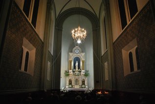 Gnadenaltar Philippsdorf mit gekrönter Muttergottes